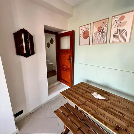 Mek Homes Historical Greek House And Sea View Διαμέρισμα *