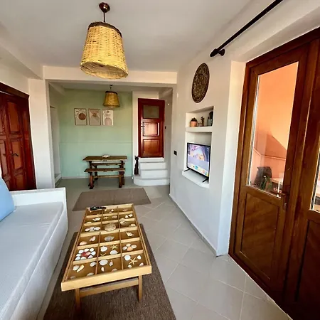 Mek Homes Historical Greek House And Sea View Διαμέρισμα *
