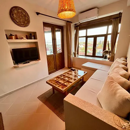 Mek Homes Historical Greek House And Sea View Apartman